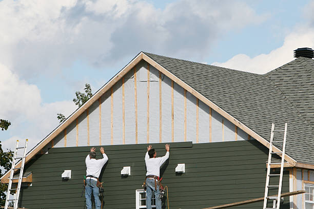 Professional Siding Installation technician working in High Point, FL